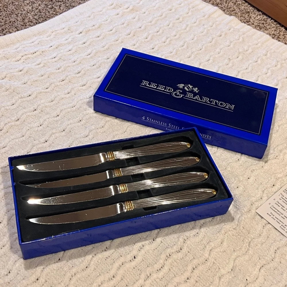 New Reed & Barton 4 pc Steak Knife Set in Box
